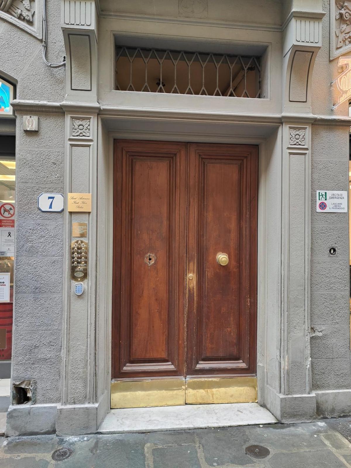 San Antonino Elegant Renovated Cosy Appartamento